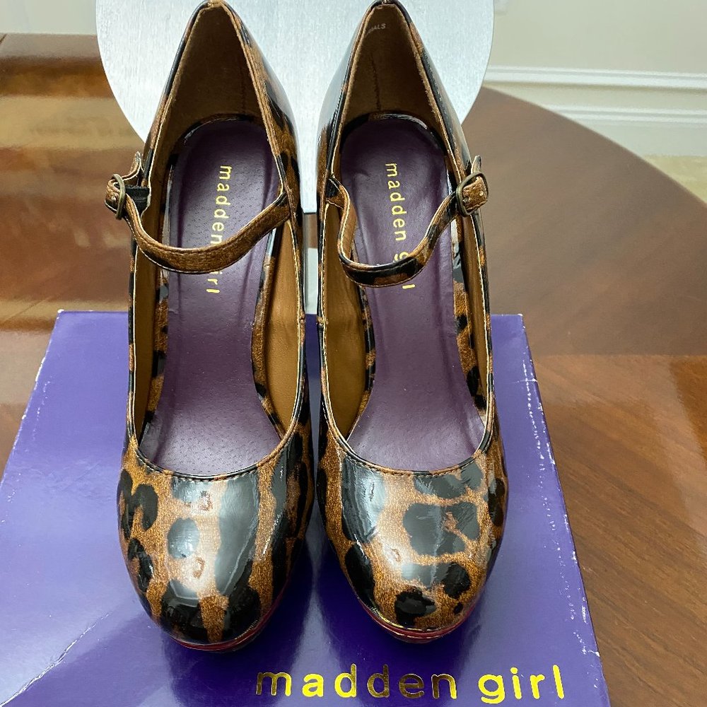 Madden Girl "Cluelezz" Leopard Colorblock Pumps